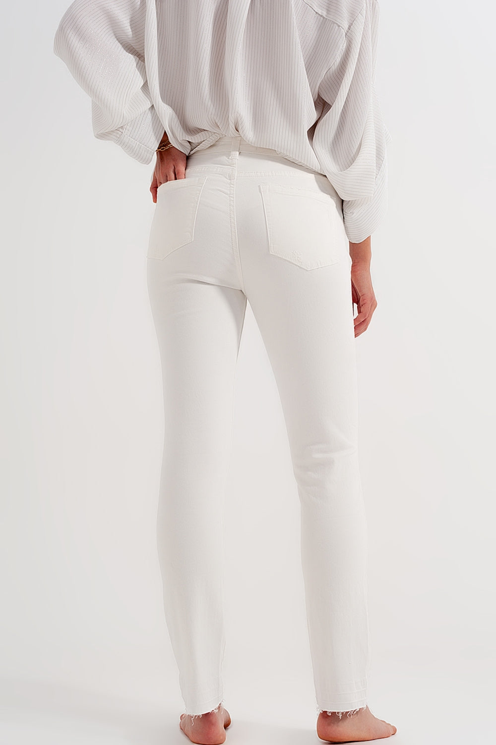 Ripped fray hem jeans in cream - Coloured Jeans