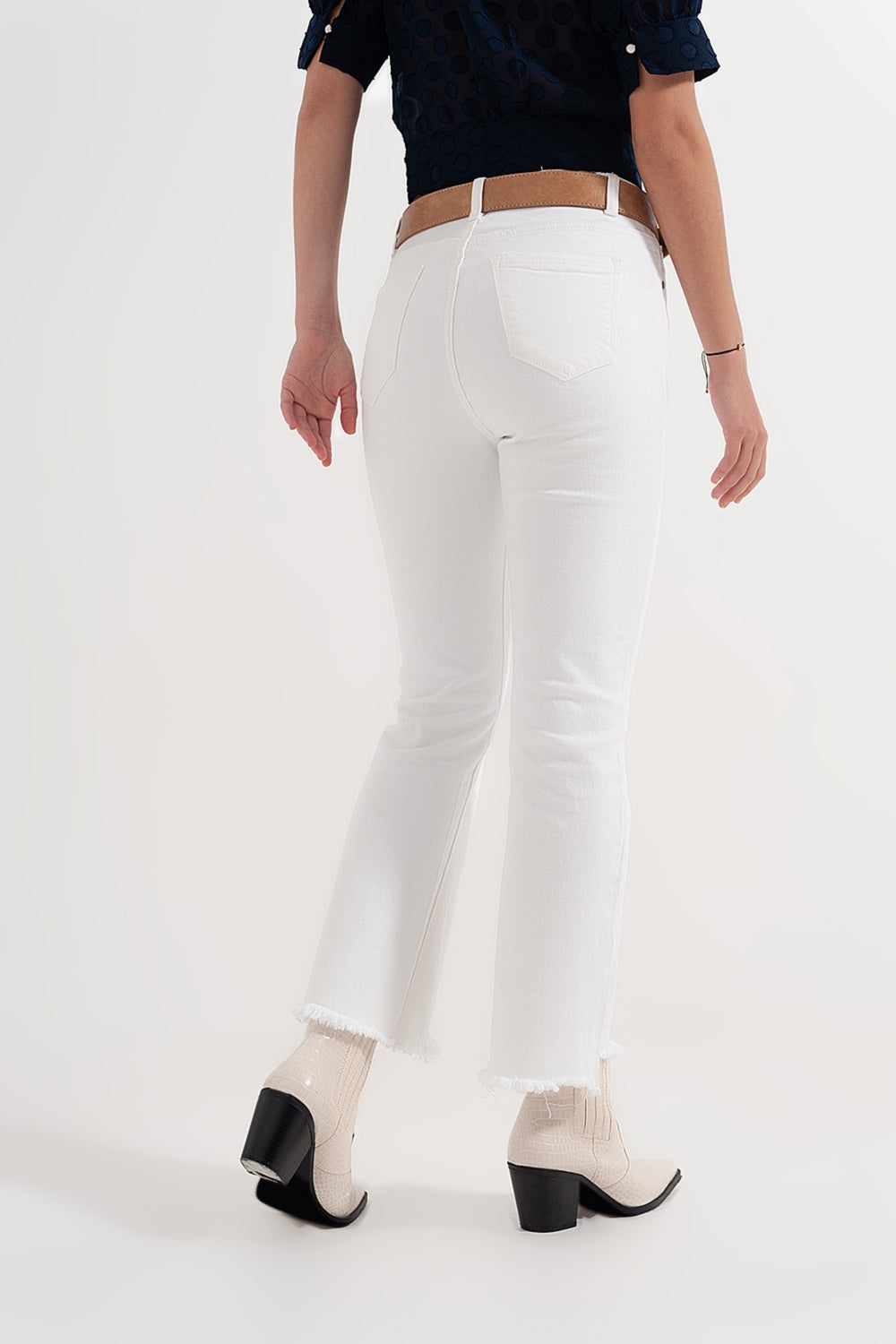 Rigid cropped flare jeans in cream with raw hem - Coloured Jeans