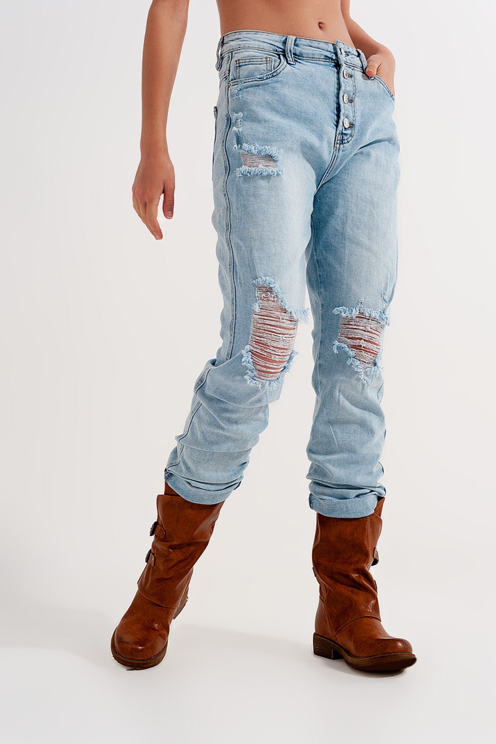 Straight leg distressed jeans with button detail in light blue - Denim