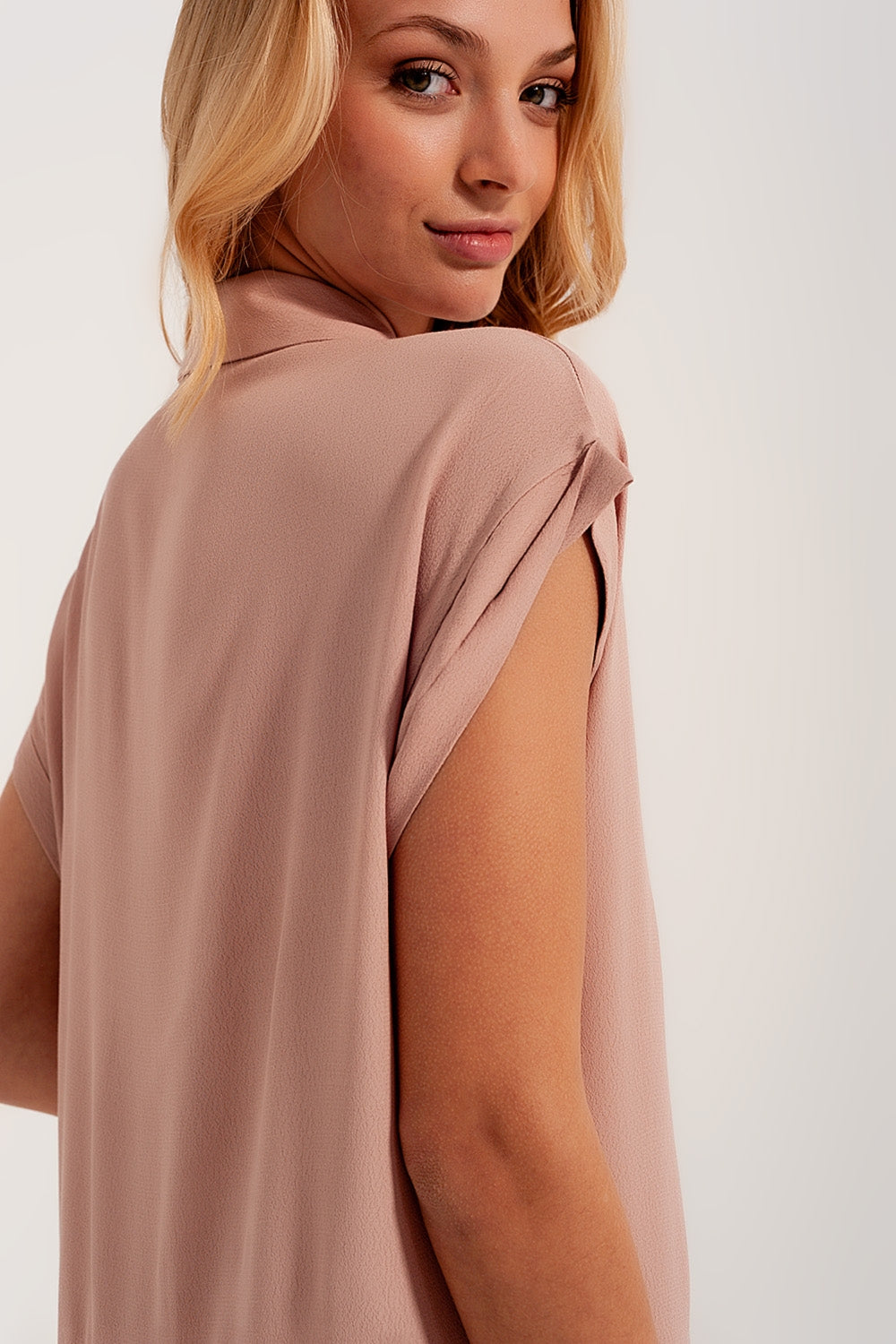 Tiered hem shirt dress in light pink - dress