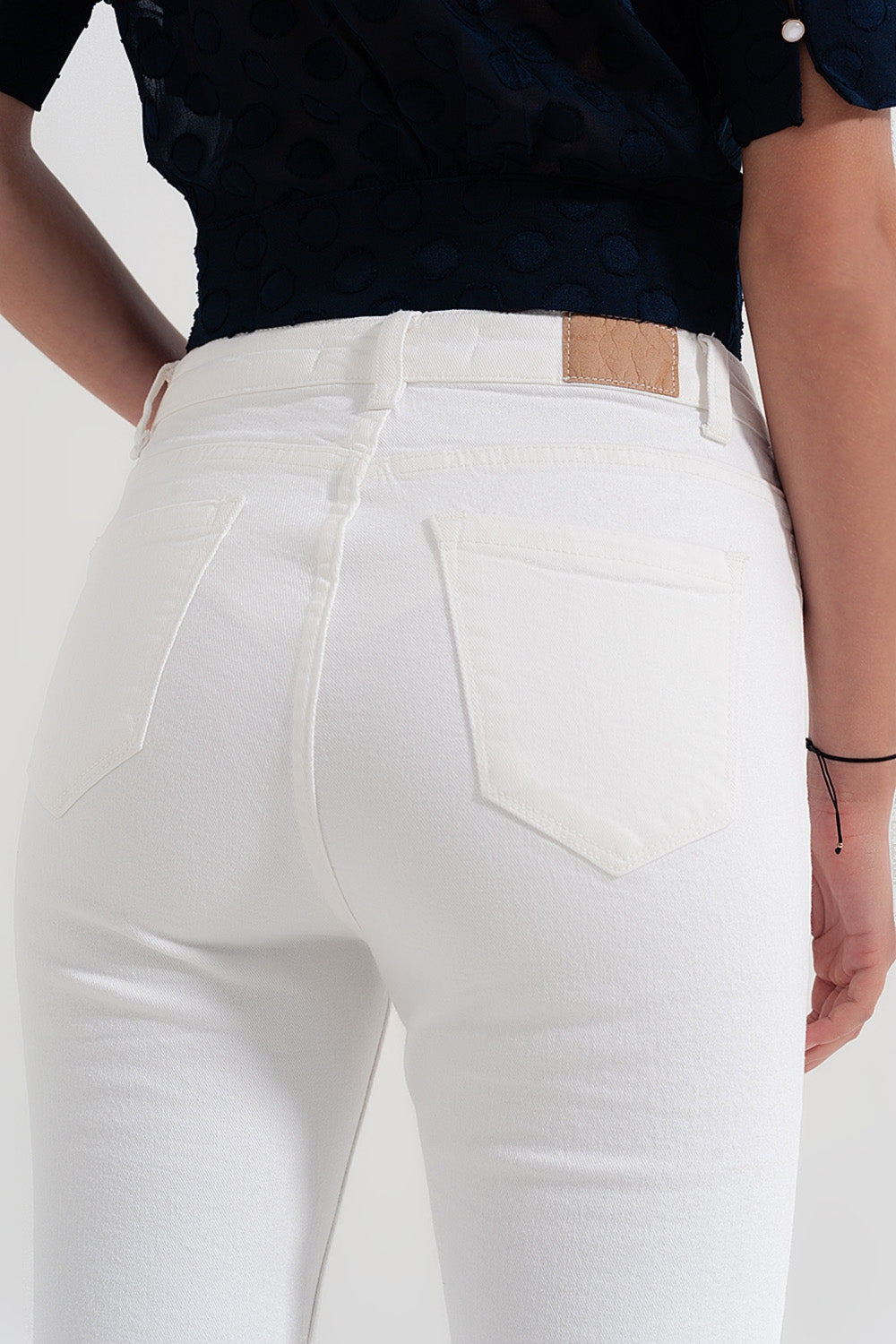 straight Pants in white with wide ankles - Coloured Jeans