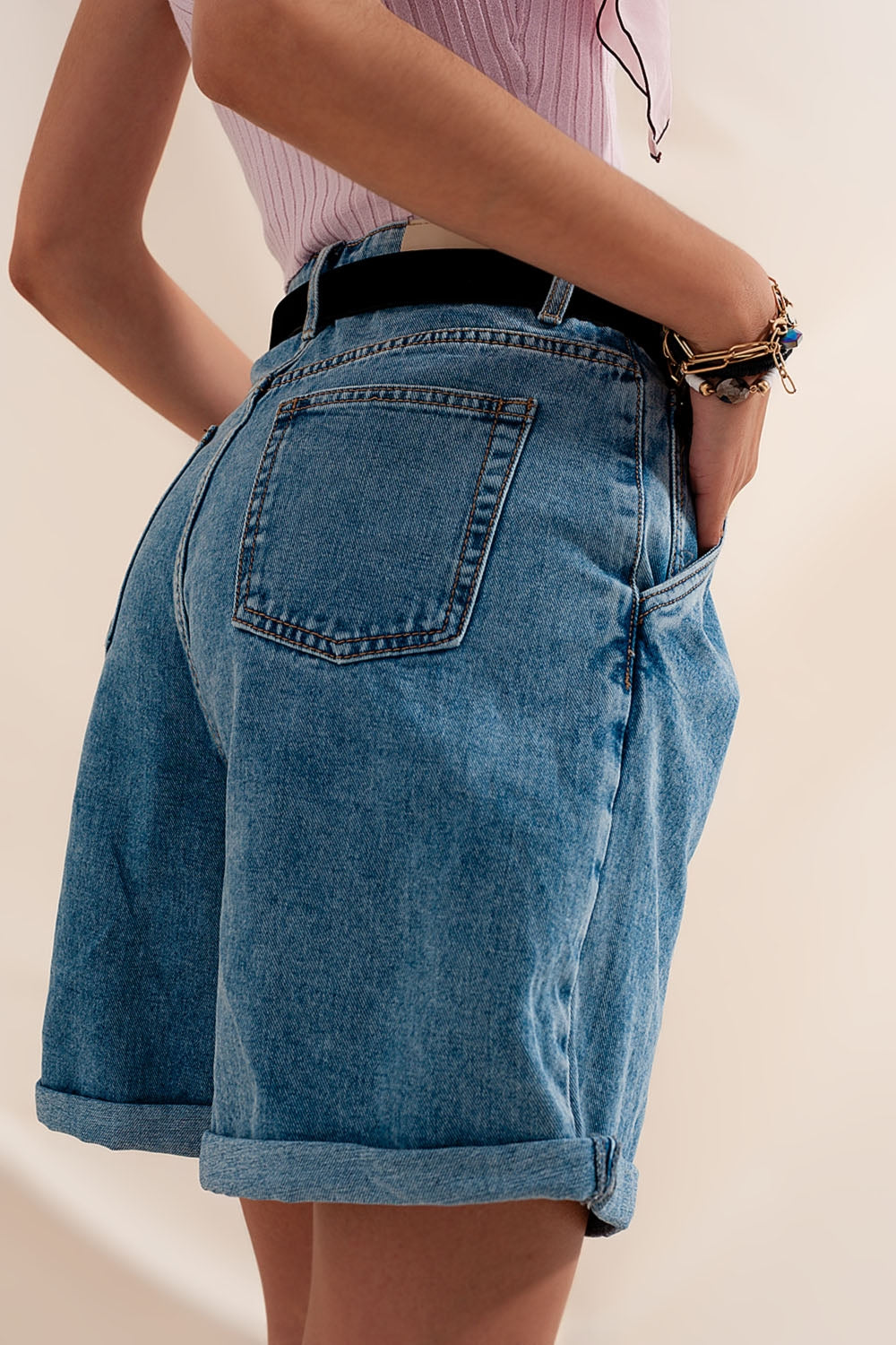 High waisted pleated denim shorts in mid wash - Denim