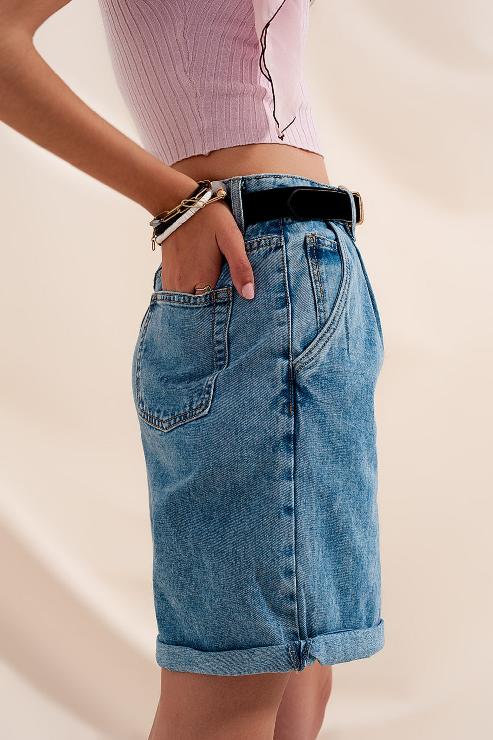 High waisted pleated denim shorts in mid wash - Denim