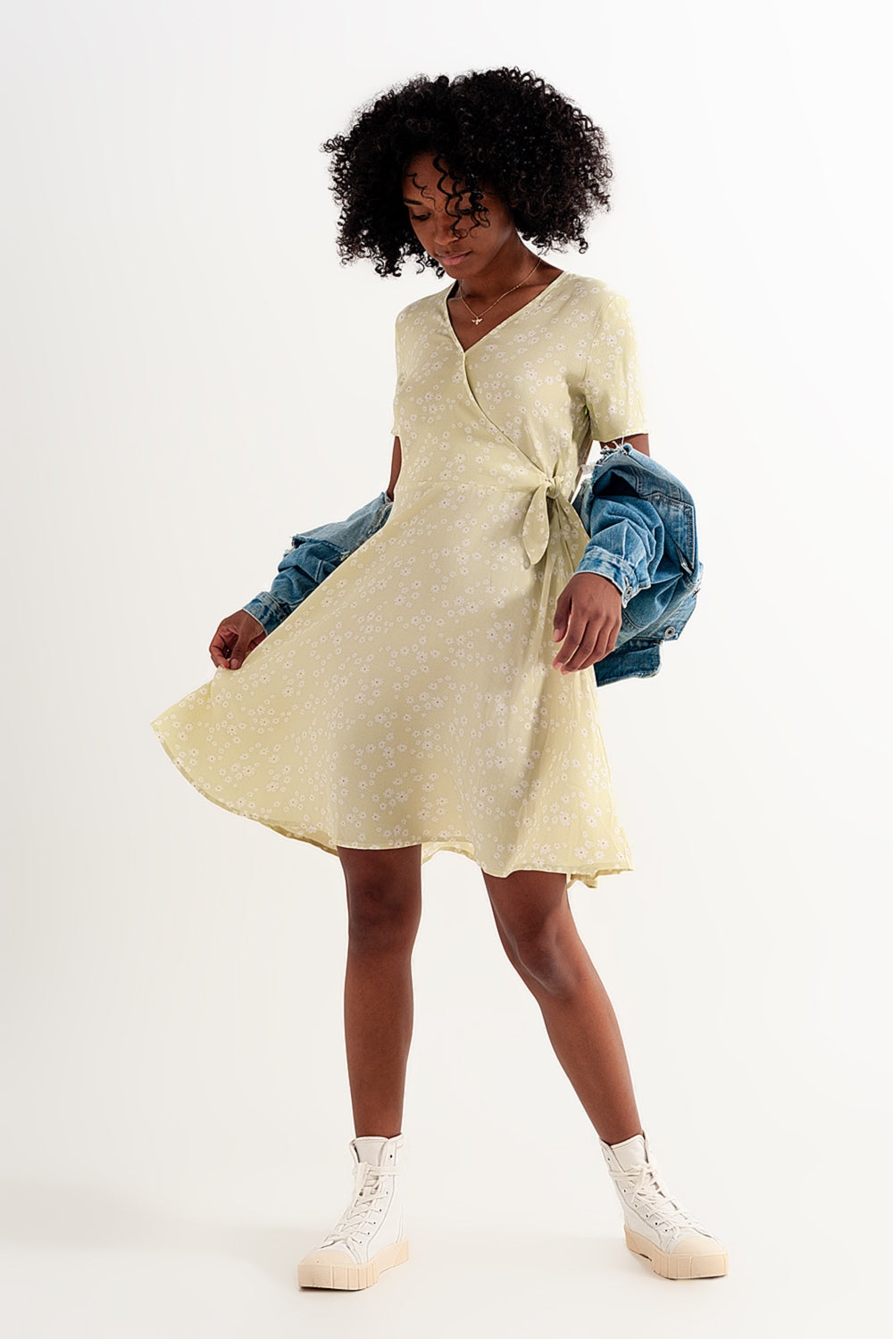 Mini wrap dress in daisy print in green - dress