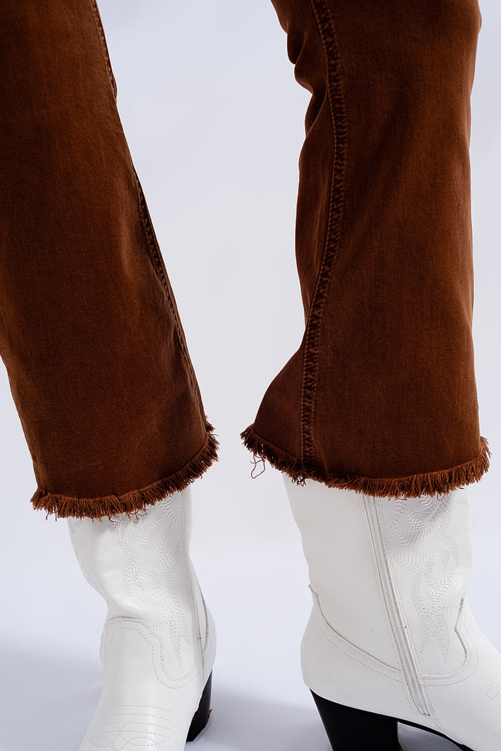 High rise raw hem flared jeans in brown - Coloured Jeans