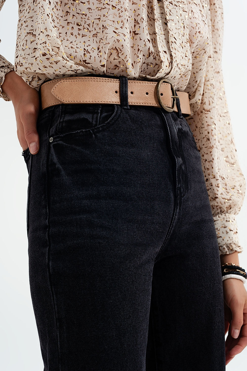 high rise straight jeans in washed black - Coloured Jeans