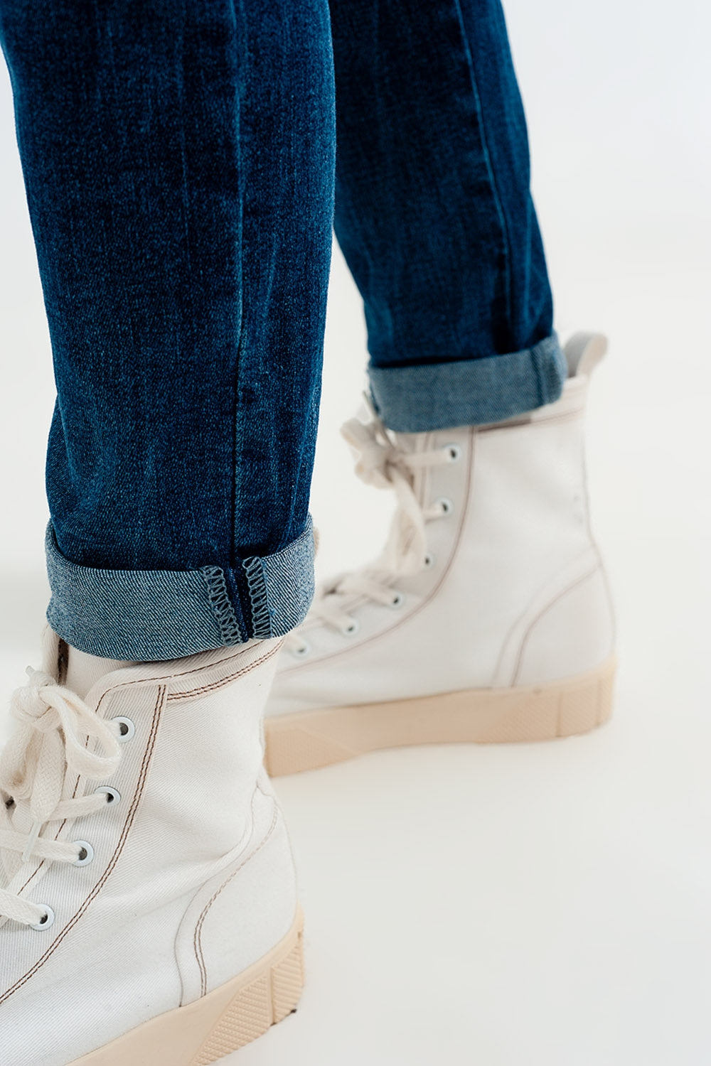 High waisted skinny jeans in colour mid blue wash - Denim