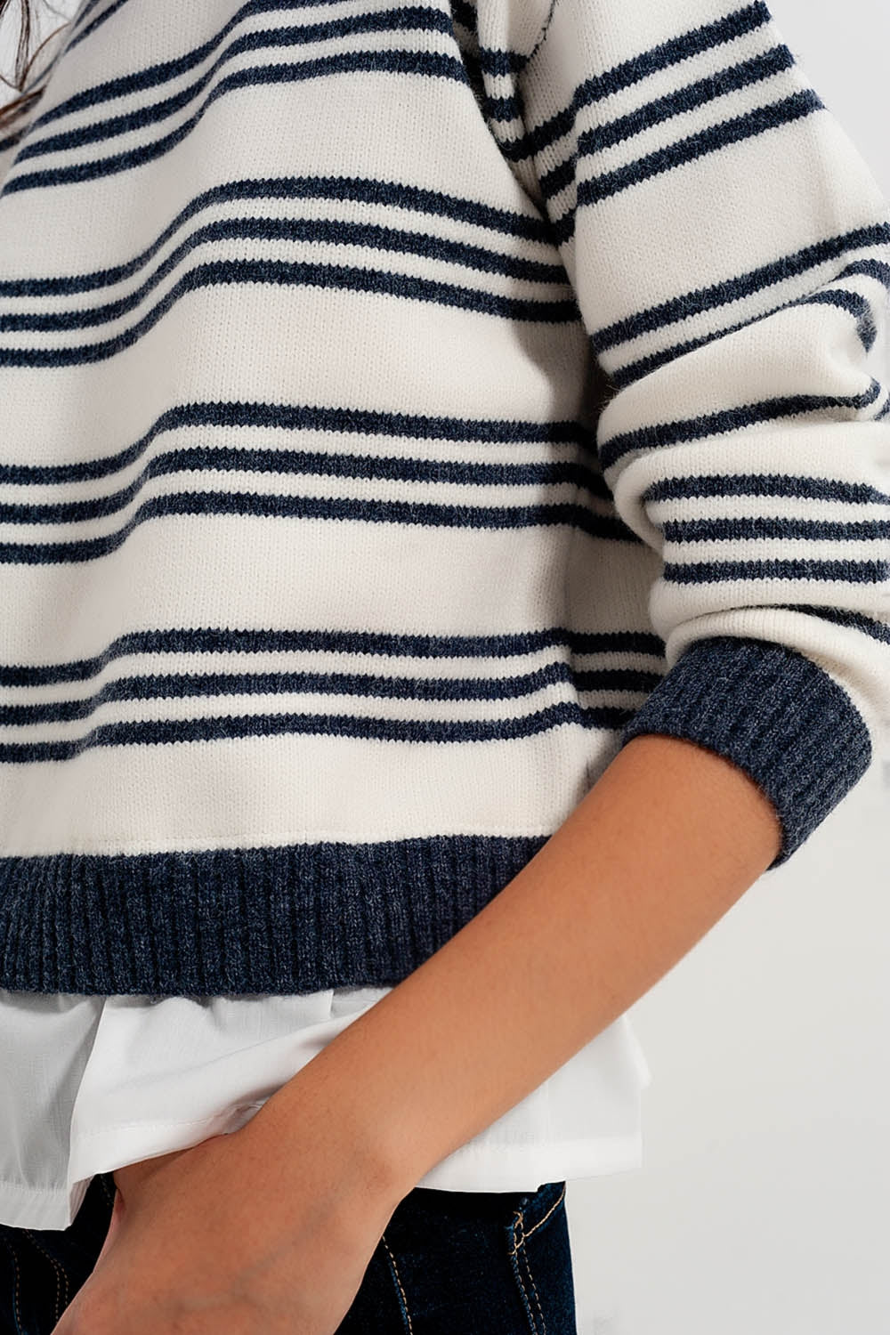 Striped long sleeved sweater in white