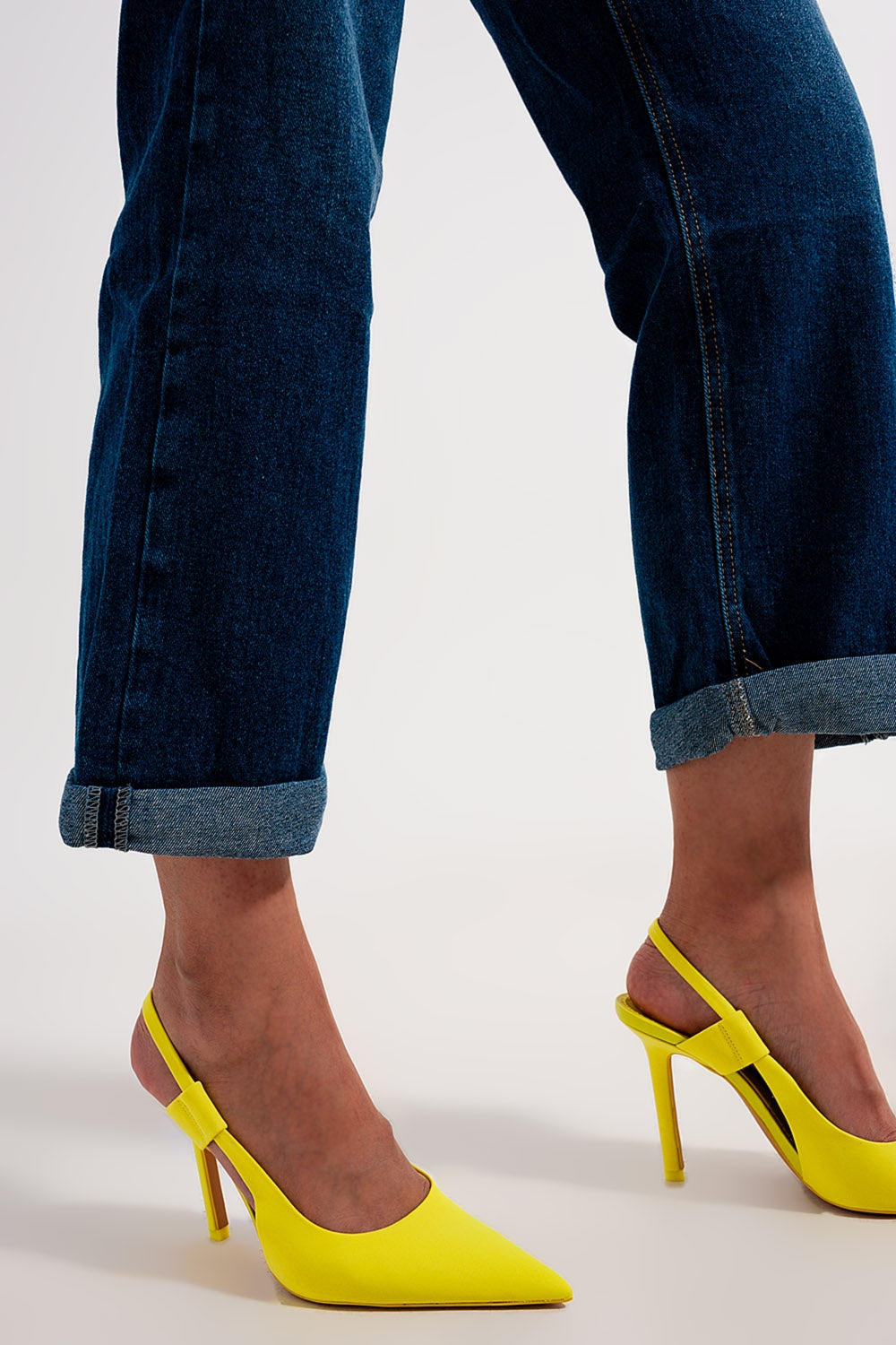 90s straight leg jean in mid wash blue - Denim