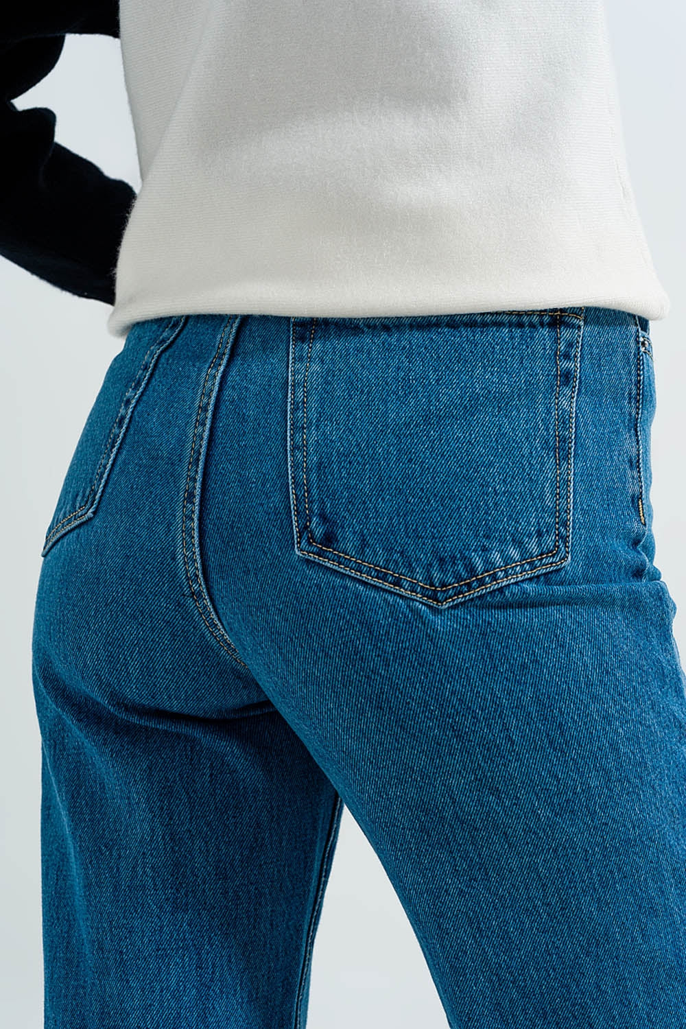 High waisted mom jeans in vintage blue - Denim