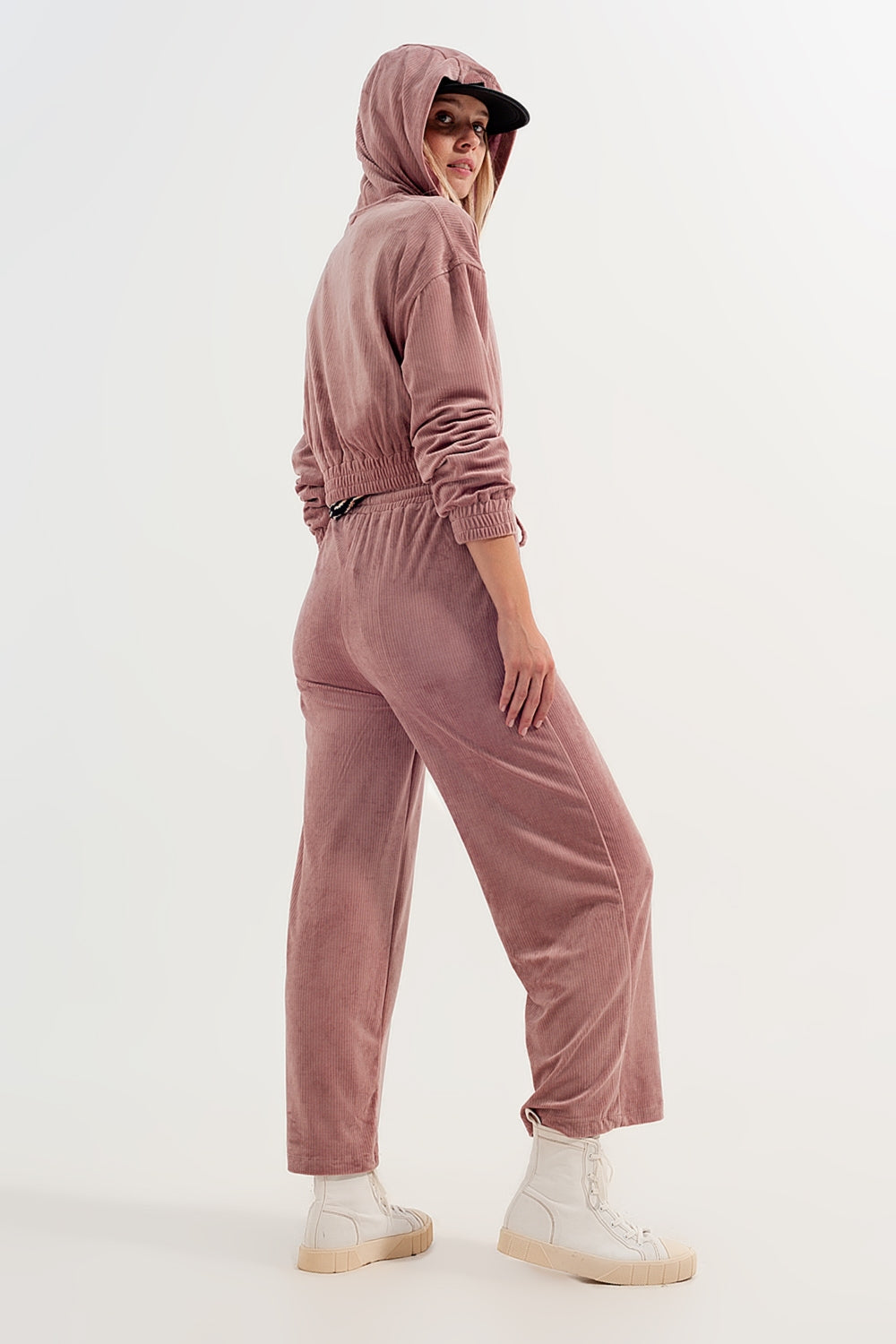 Jogger with drawstring waist in pink - trousers