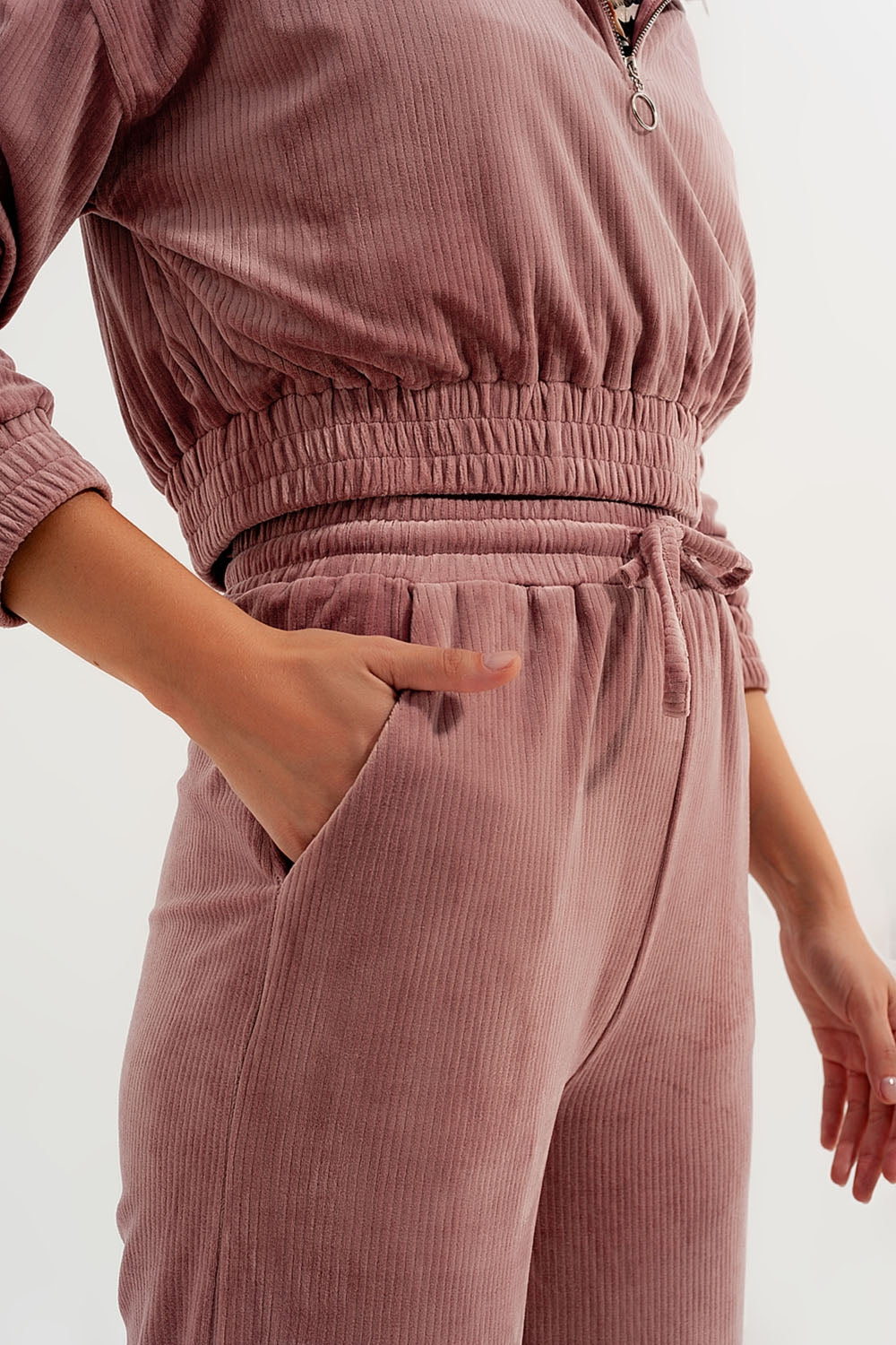 Jogger with drawstring waist in pink - trousers