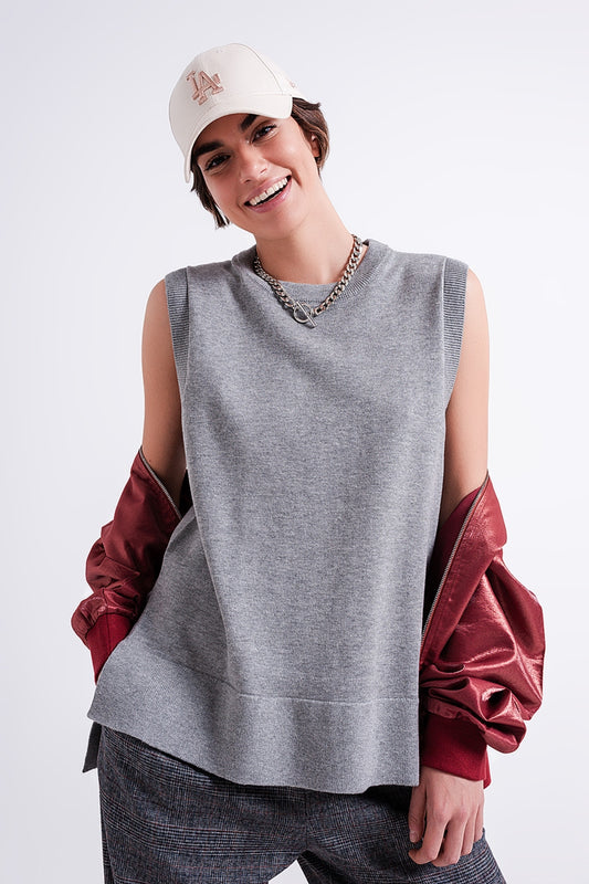 Knitted vest in grey - jumper