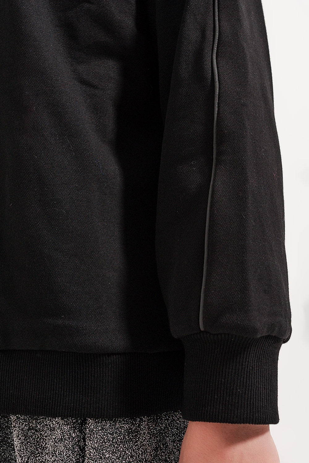 High neck sweatshirt in black