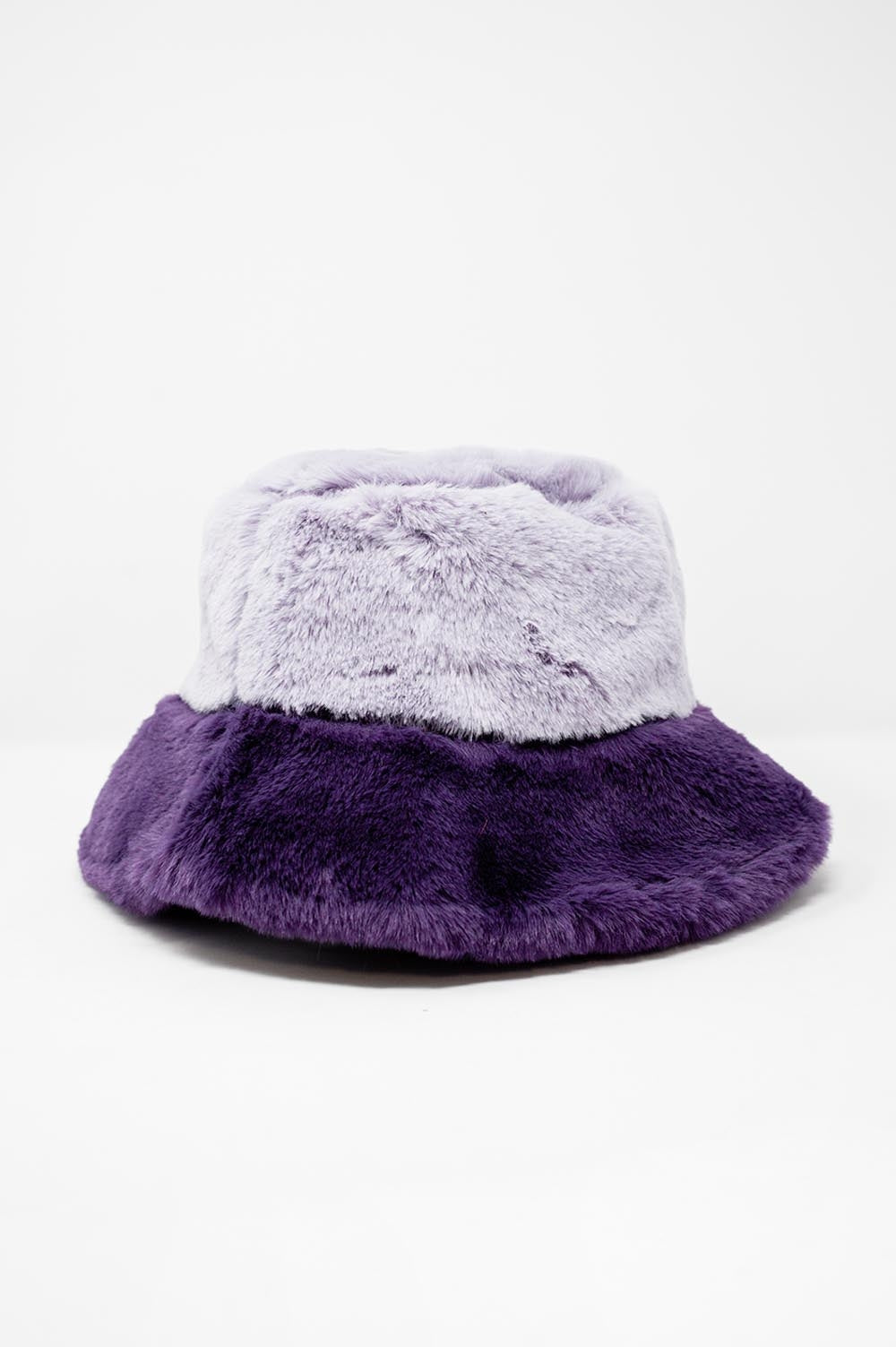 Faux fur bucket hat in purple