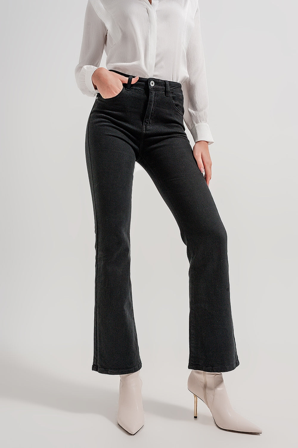 Flared jeans in black - Coloured Jeans