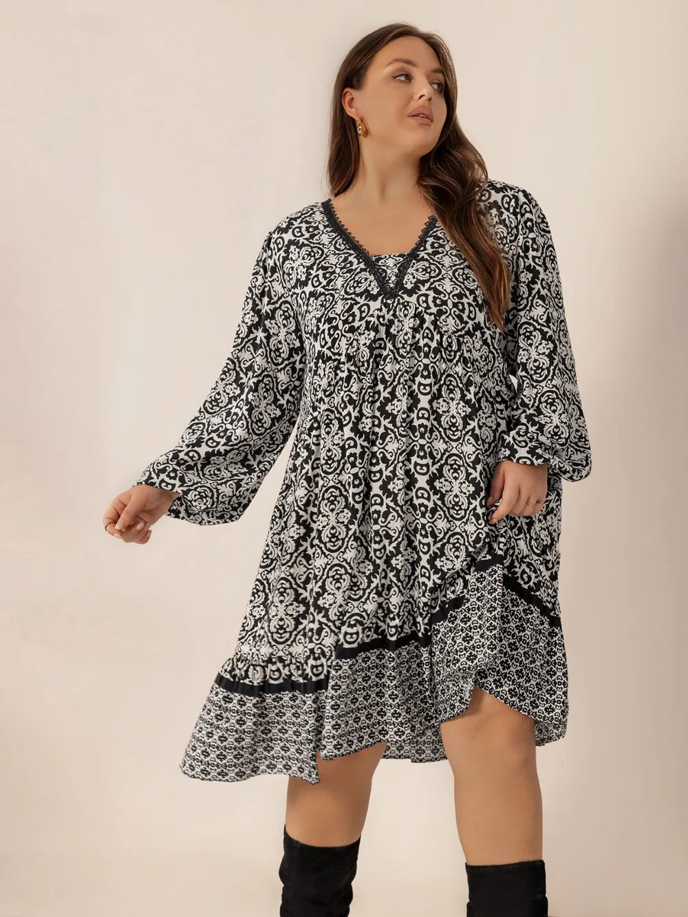 Plus Size Lace Detail Printed Balloon Sleeve Dress -