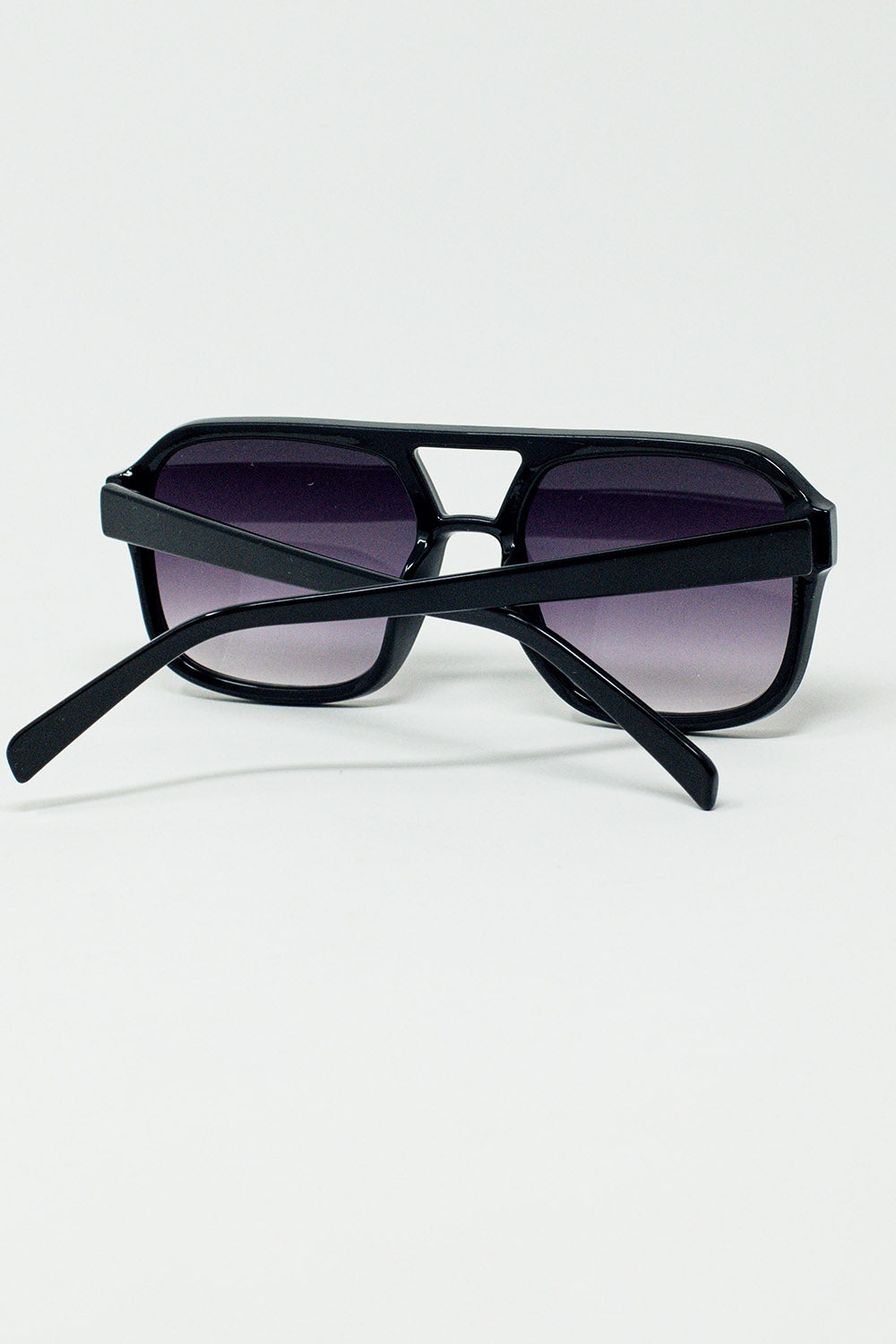 70's Aviator Sunglasses With Smoke Black Lense in Black -
