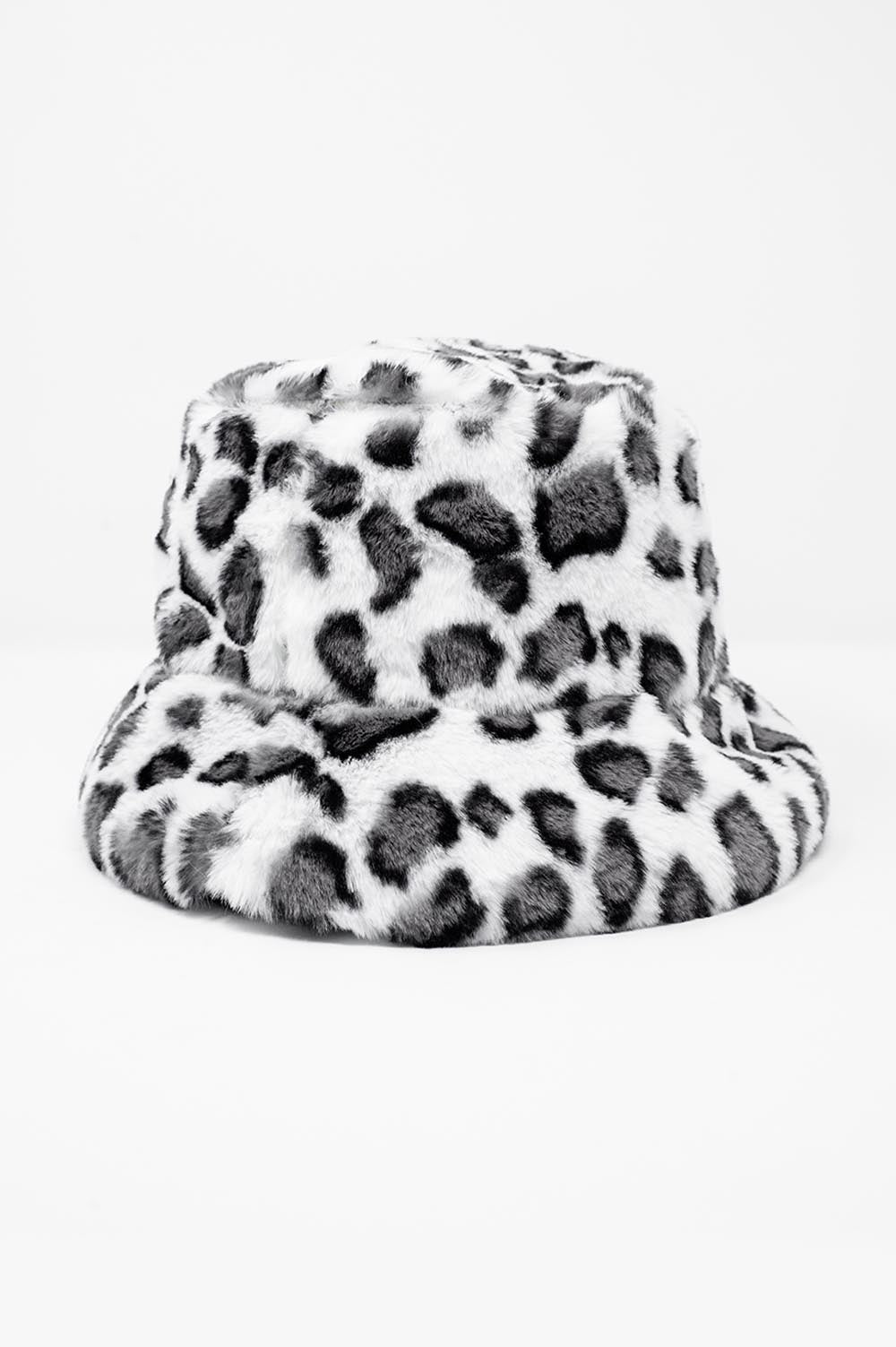 White bucket hat in animal print