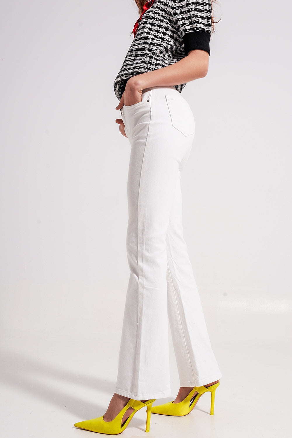Flared jeans in white - Coloured Jeans