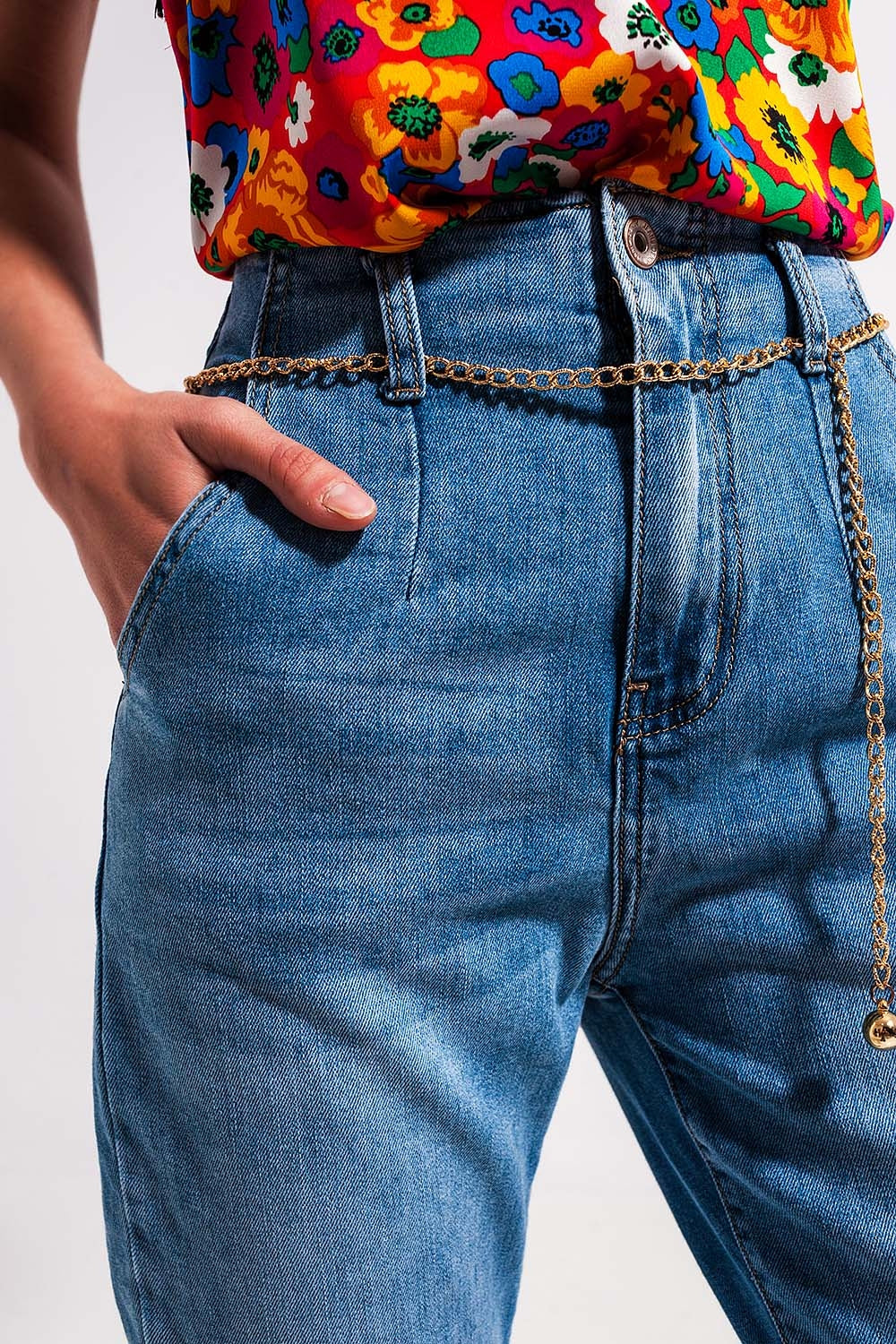High rise straight leg belt detail jeans in light wash - Denim