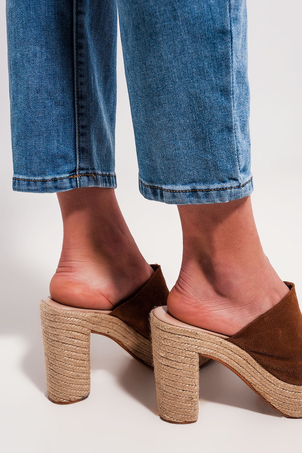 High rise straight leg belt detail jeans in light wash - Denim
