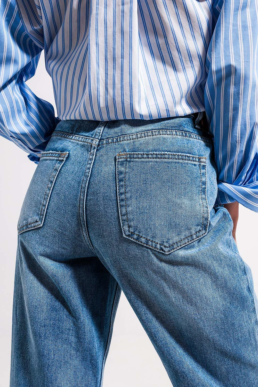 High waist jeans with split hem in vintage wash - Denim