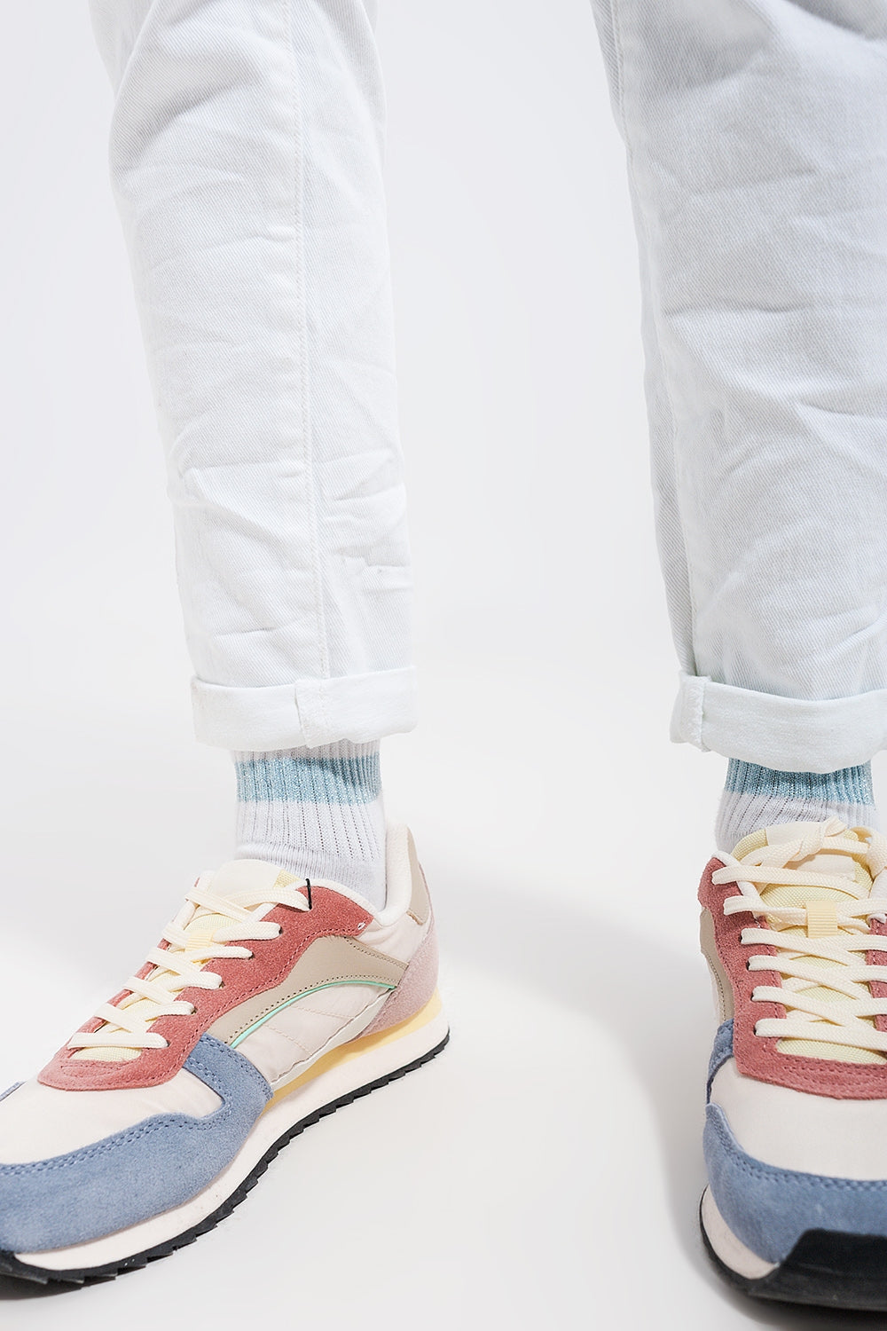 Exposed buttons skinny jeans in white - Coloured Jeans
