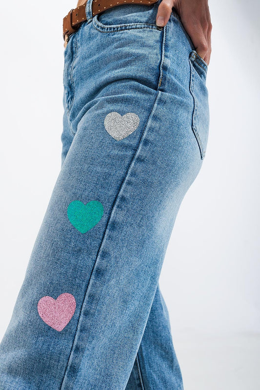High waisted straight leg jean with heart print in mid wash - Denim