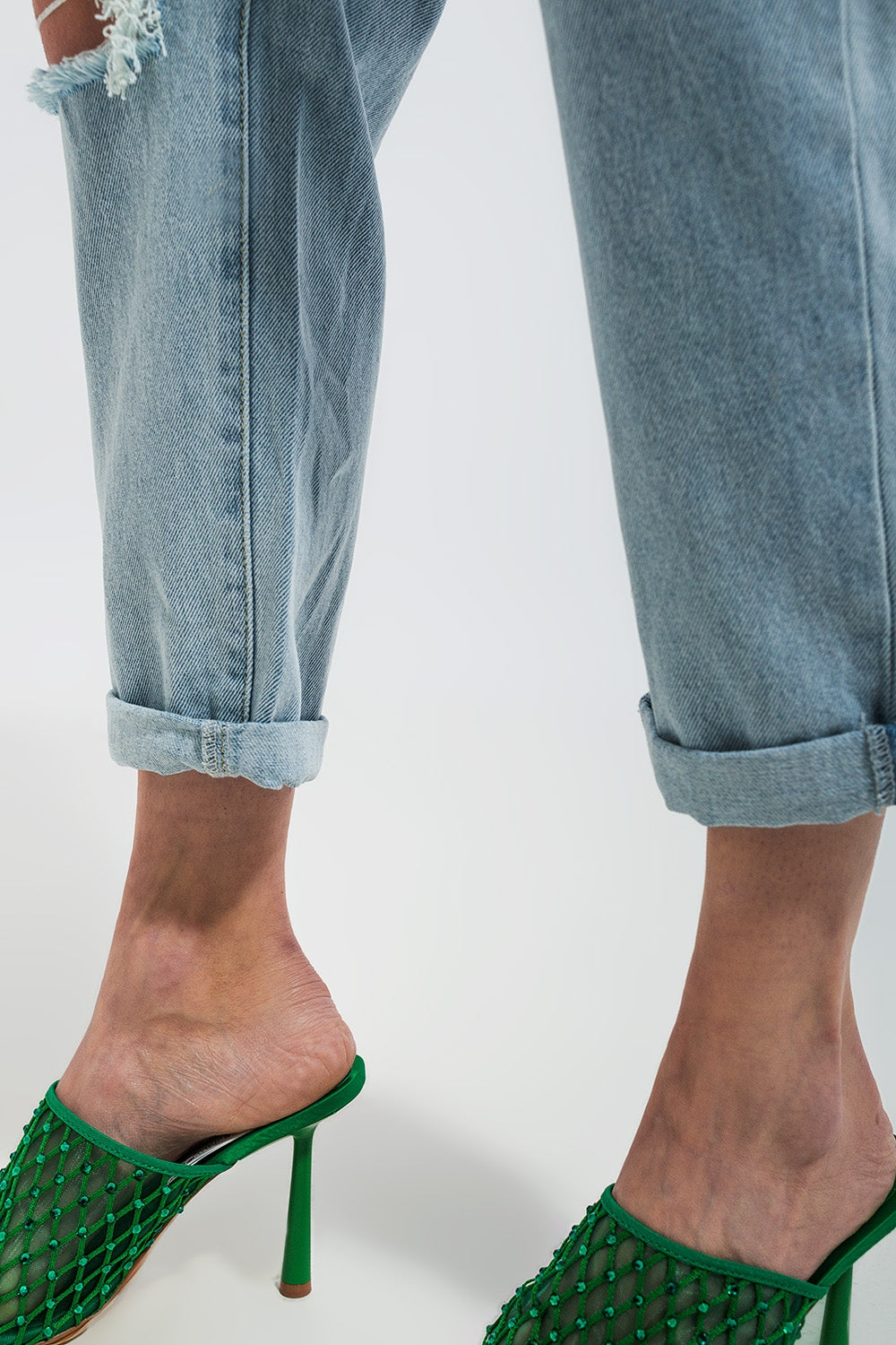 Patch rip jeans in light wash - Denim