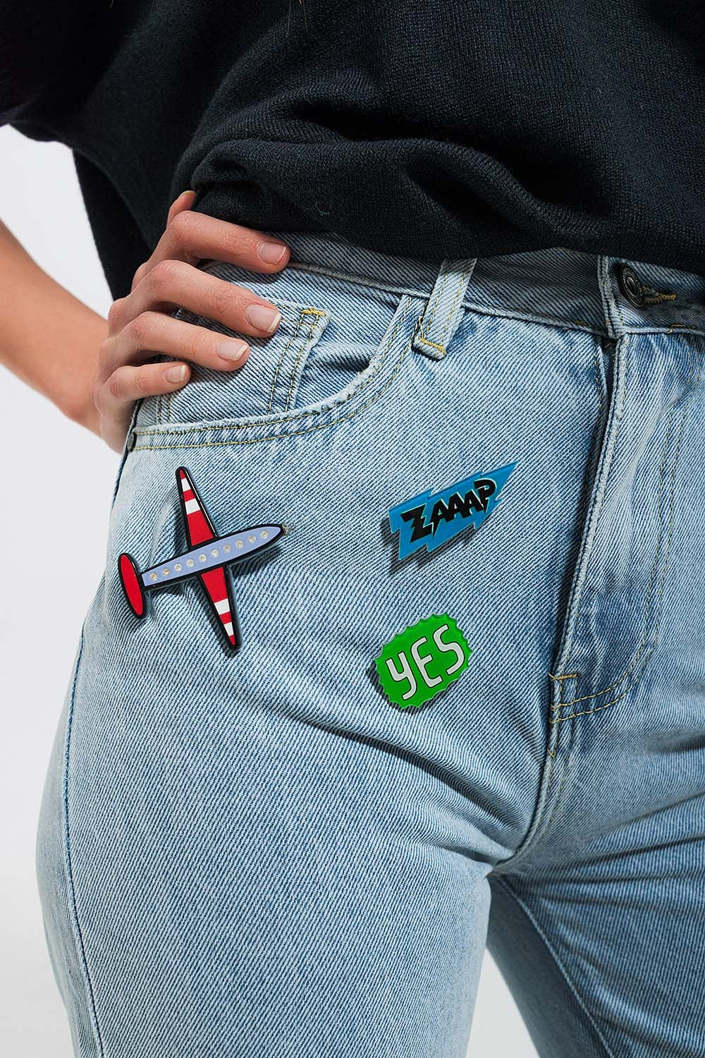 Patch rip jeans in light wash - Denim