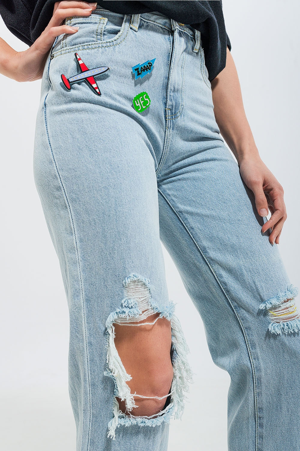 Patch rip jeans in light wash - Denim