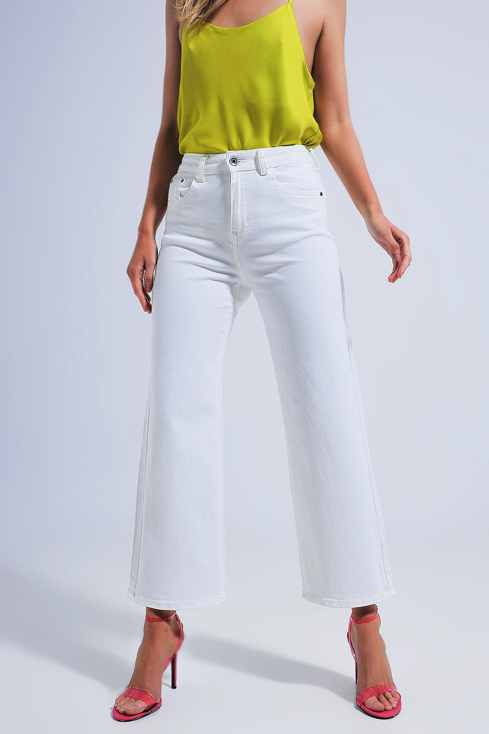Wide leg jeans in white