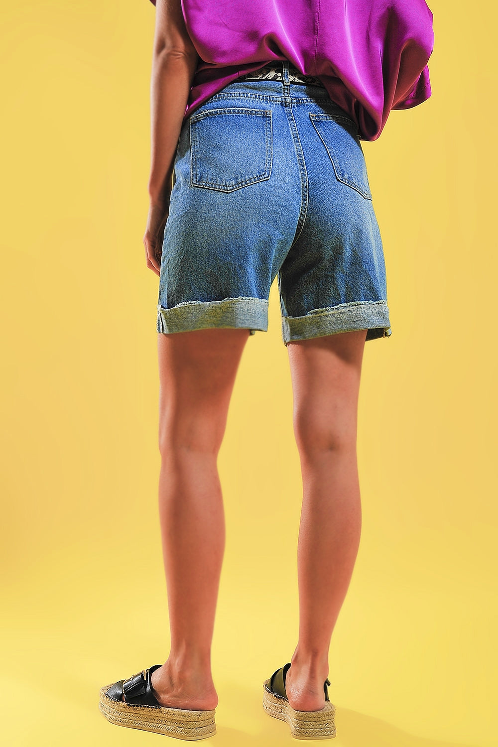 Shorts with button front in blue - Denim