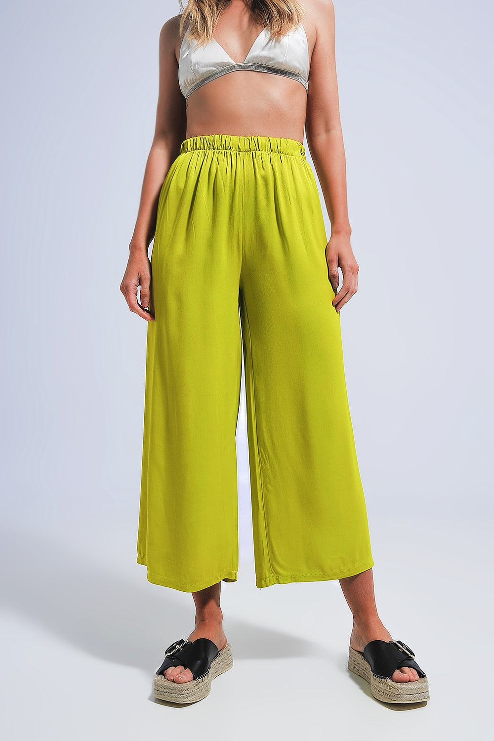 Satin wide leg pants in green - trousers
