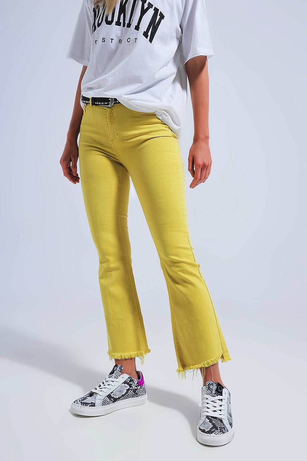 Straight Pants in yellow with wide ankles - Coloured Jeans
