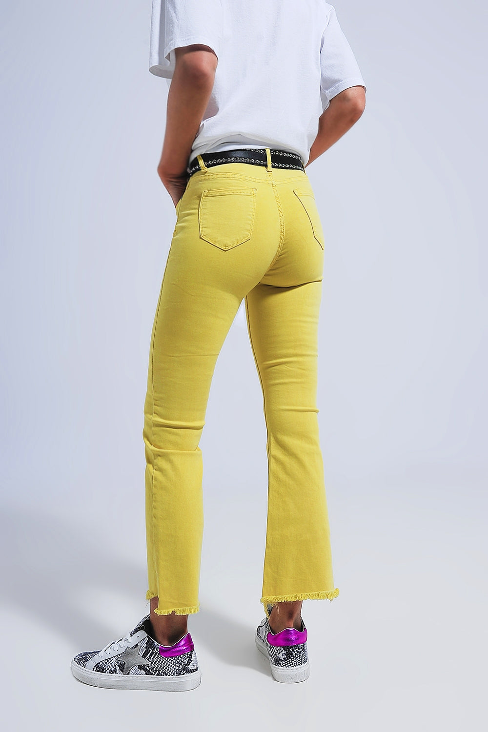 Straight Pants in yellow with wide ankles - Coloured Jeans