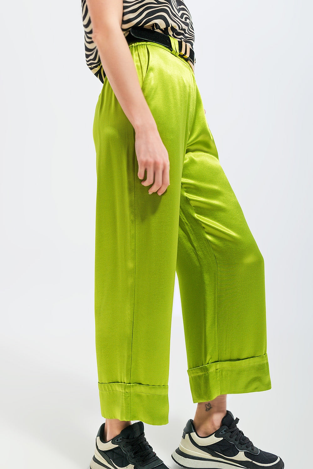 Satin wide leg suit Pants in green - trousers