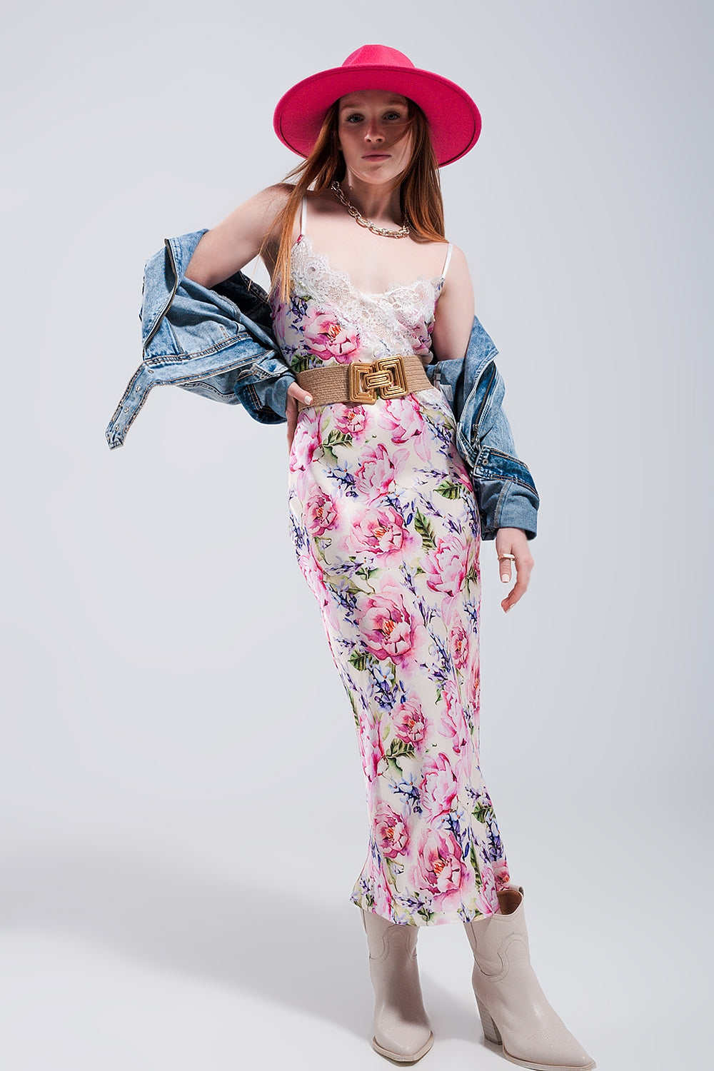 Robe midi en satin à dos en V et imprimé roses roses