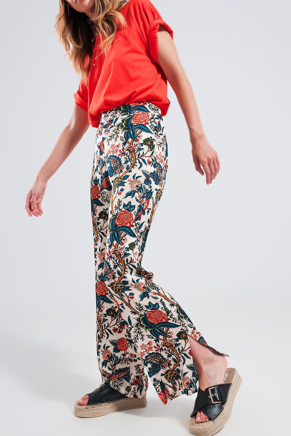 Wide leg pants in beige paisley floral - trousers