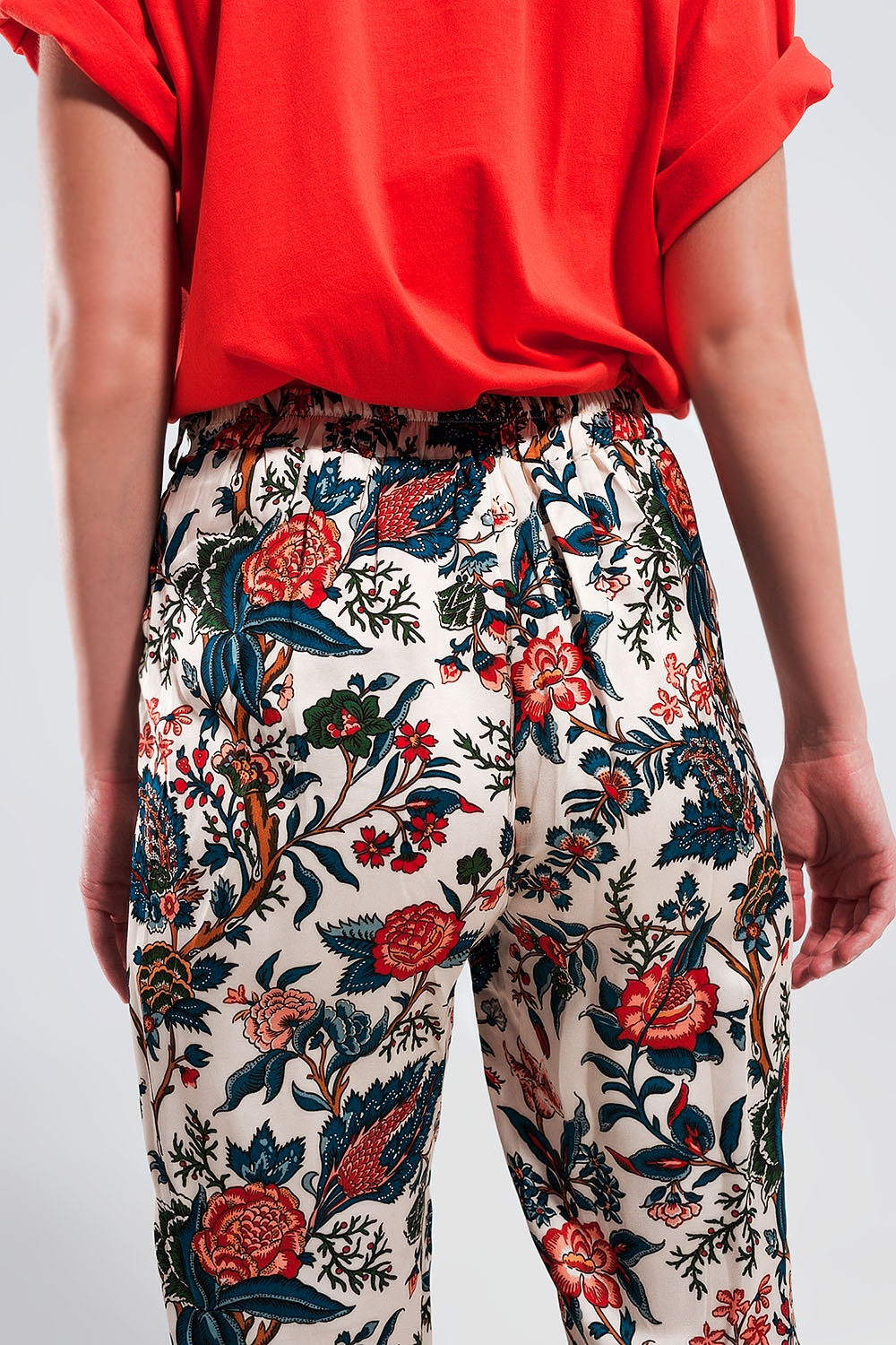 Wide leg pants in beige paisley floral - trousers