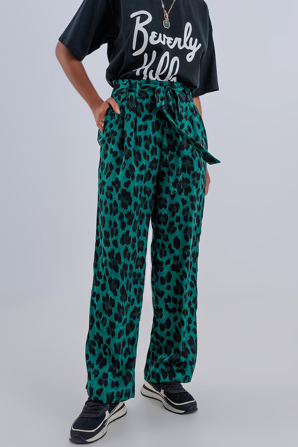 Wide leg pants in green leopard print - trousers