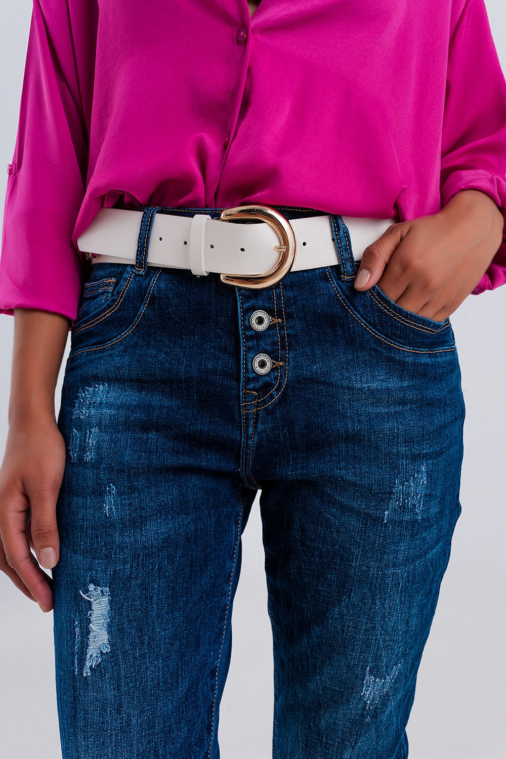 Exposed button ripped boyfriend jean in dark blue - Denim