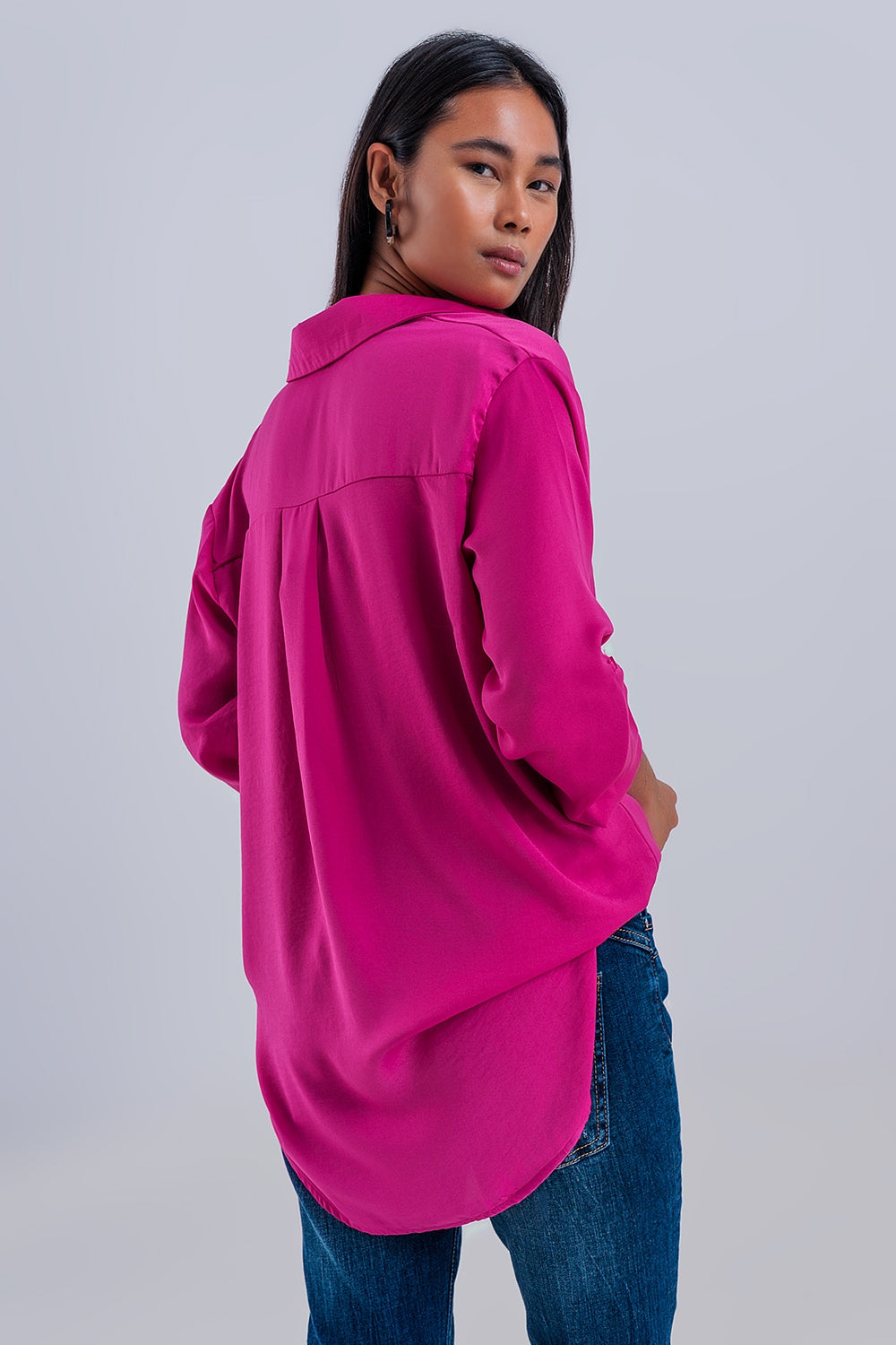 Relaxed satin long sleeve shirt in fuchsia