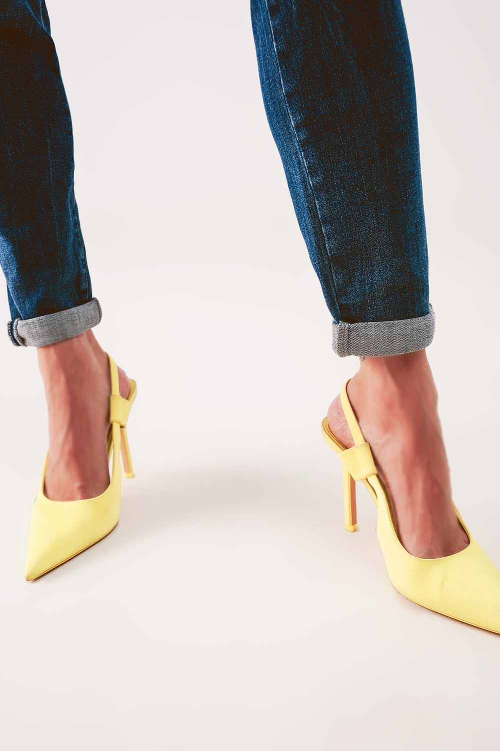 High rise skinny jeans in midwash blue - Denim