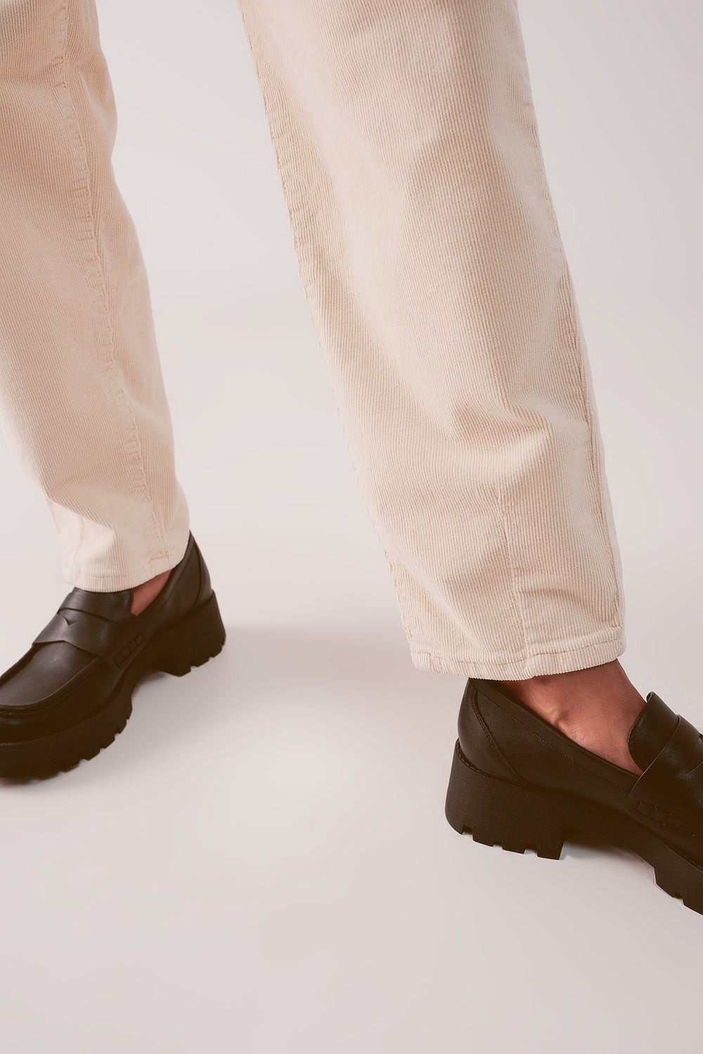 Wide cream corduroy pants with peg