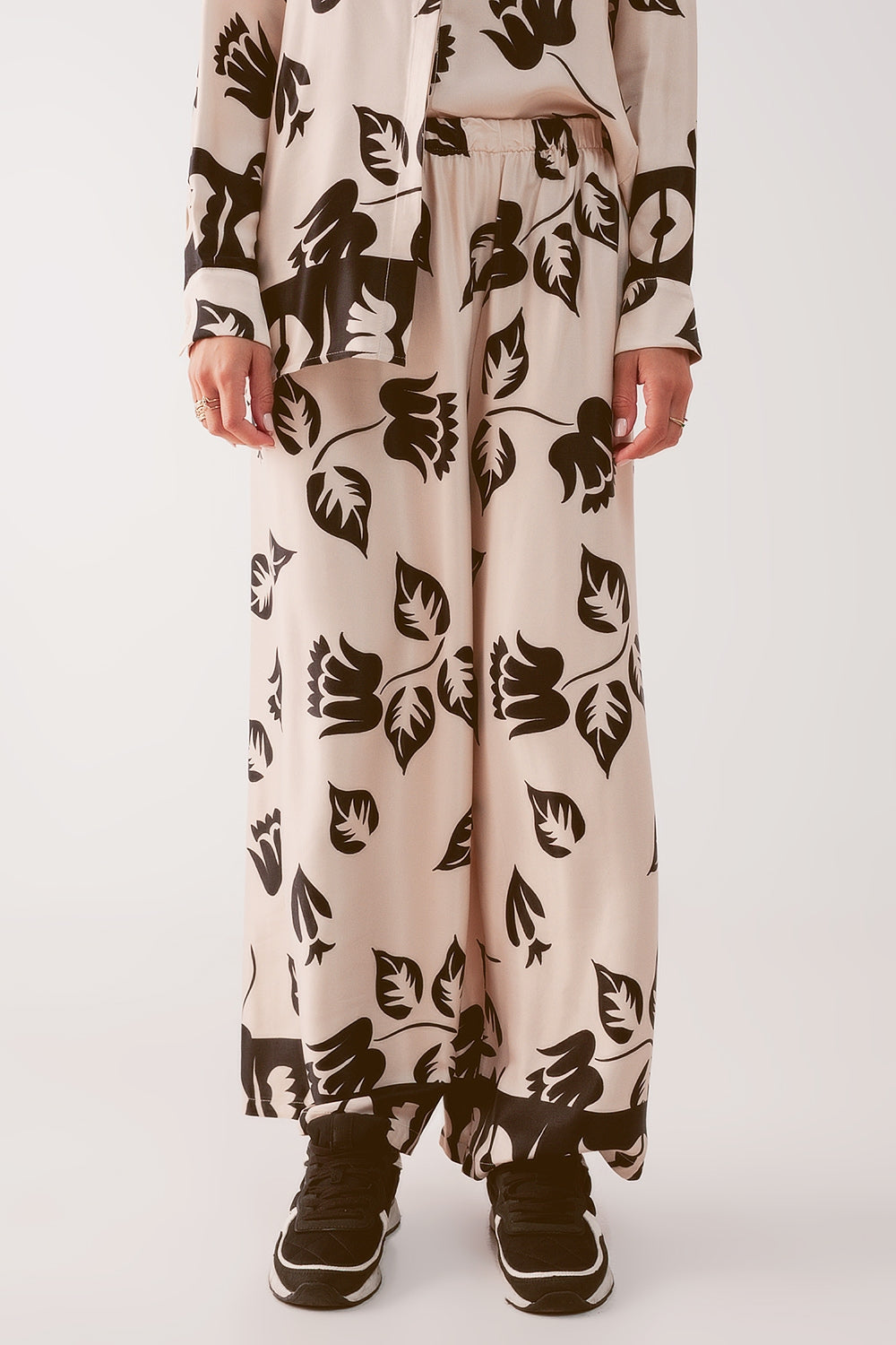 Elasticated super wide leg pants in creme - trousers