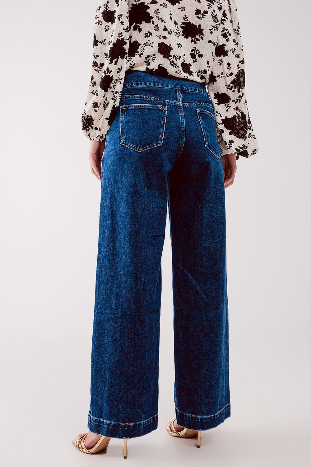 Button front jean in mid blue - Denim