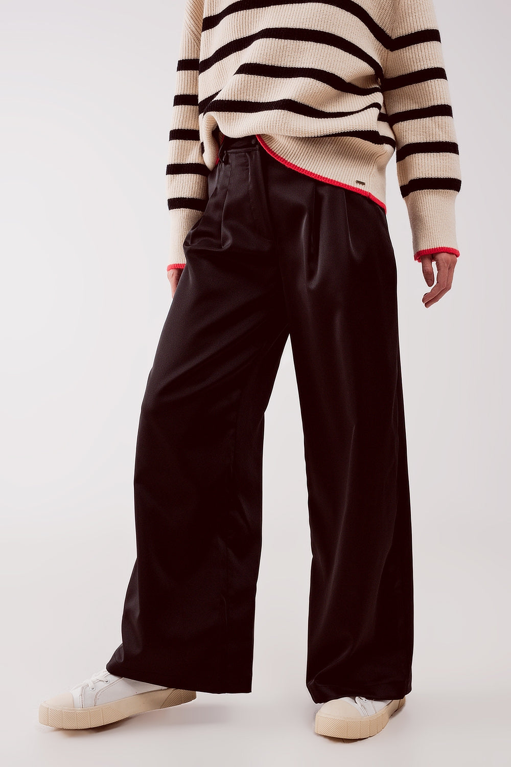 Palazzo pleated pants in black - trousers