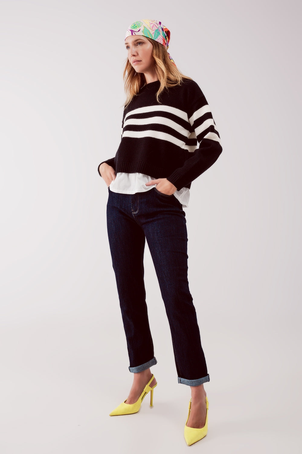 straight fit jeans in dark wash blue - Denim